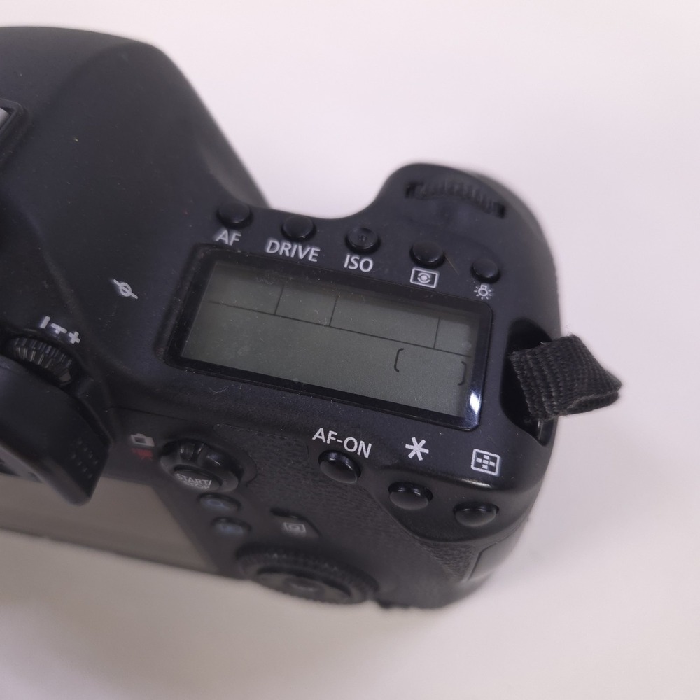 Canon EOS 6D 20.2MP Digital SLR Camera (Body Only) w/ Flash Charger 3 Batteries - Picture 6 of 16